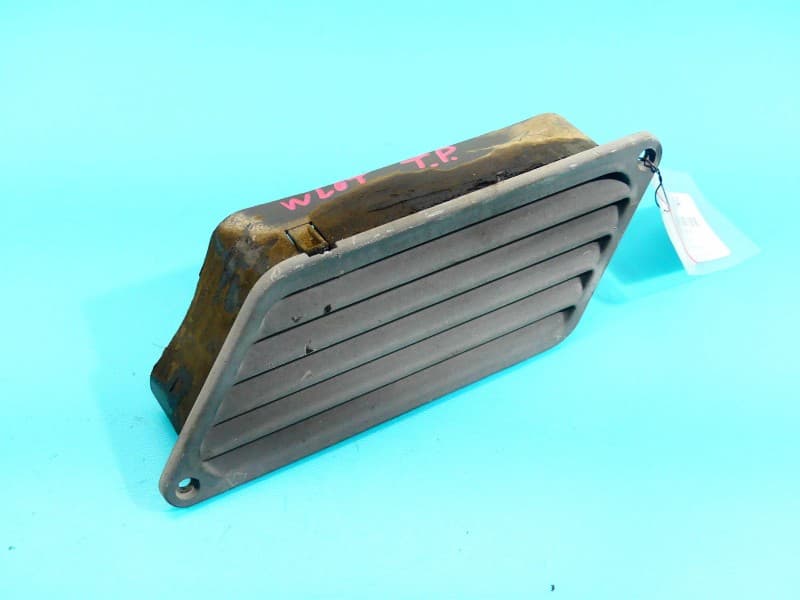 KIEROWNICA Wlot powietrza Fiat 126p 0.65b