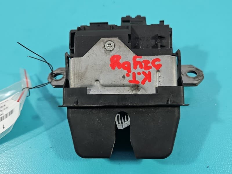 Zamek klapy tył Ford Kuga Mk1 I 08-13 HB 4pin 8V41-S442A66-AF