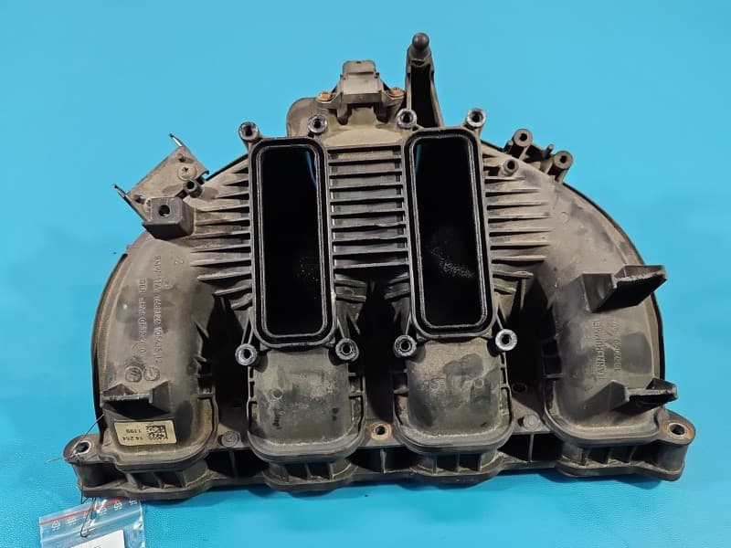 Kolektor ssący Bmw F32 F33 F36 2,0 T 7588126