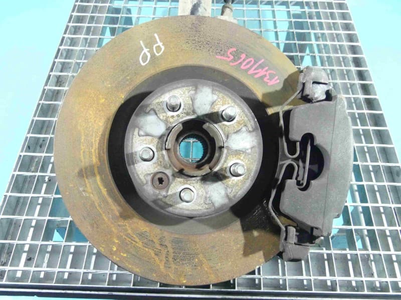 Zwrotnica prawa piasta przód 2,0 td Land rover Discovery Sport 14- L550
