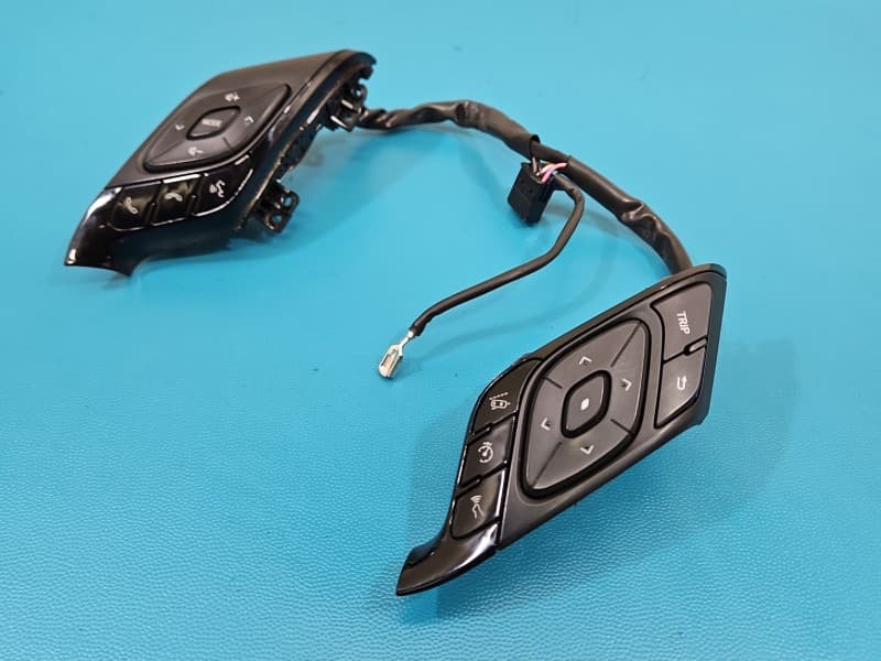 Przełącznik multifunkcja kierownicy Toyota C-HR I 16-23 75J388