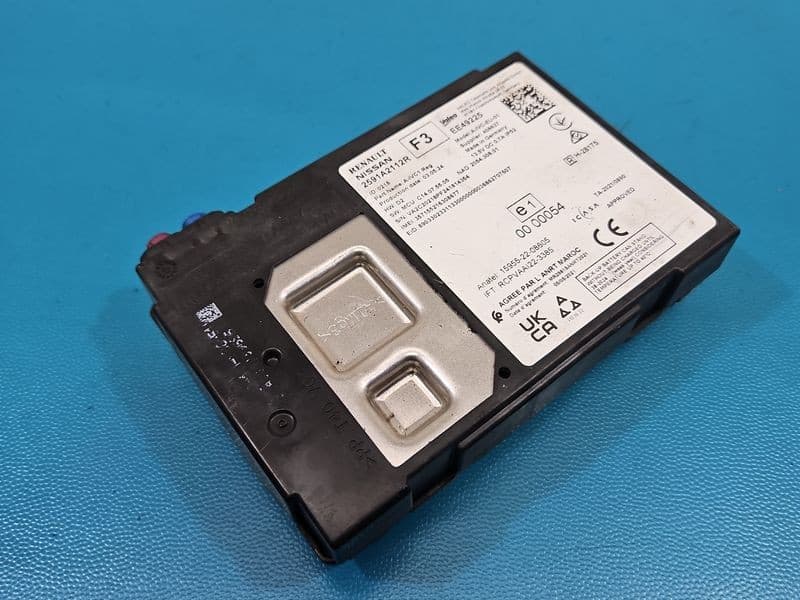 Sterownik moduł telematyczny, Uszkodzone mocowanie i obudowa Dacia Sandero III 20- 2591A2112R