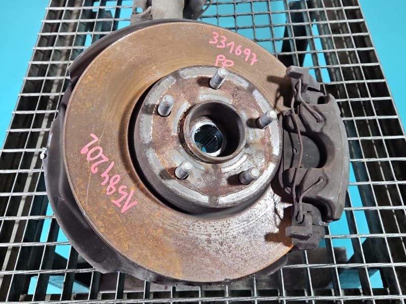 Zwrotnica prawa piasta przód 1,0 ecoboost Ford Focus Mk4