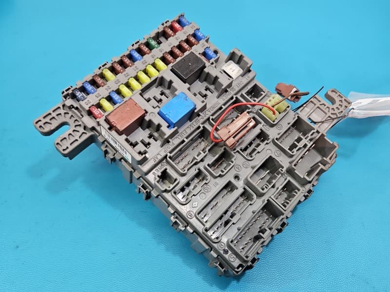 Skrzynka bezpieczników Honda Fr-v 38650-SJD-G01 G8D-660H-2 SJD-G010