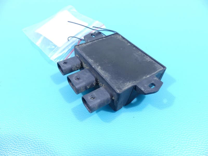 Sterownik moduł CZUJNIK OTWARCIA KLAPY Volvo S90 II 16- 96550-100 C96550-100