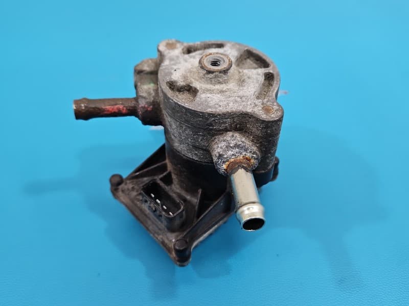 Pompka obiegu wody pompa LEXUS RX II 03-08 3,3 V6 3MZ 35300-48010