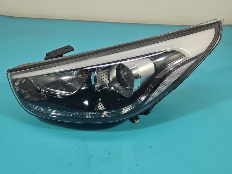 Reflektor lewy lampa przód Hyundai Ix35 EUROPA