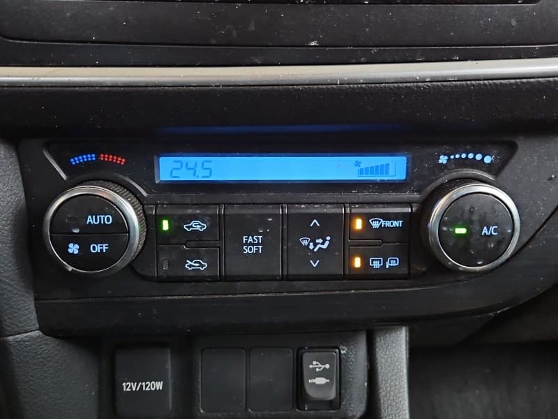 Konsola panel nawiewu Toyota Auris II 75F542