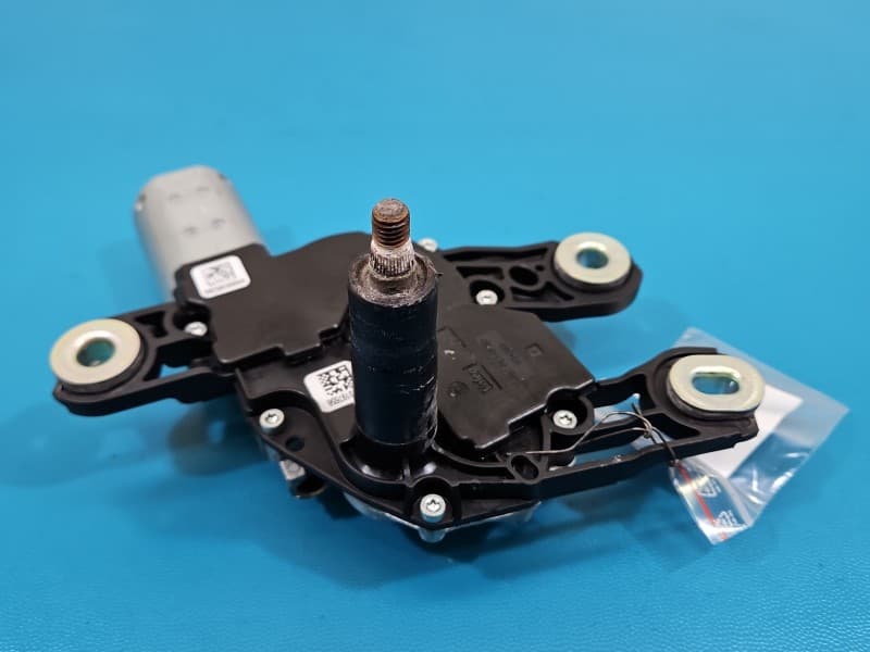 Silniczek Silnik wycieraczki tył Vw Passat B8 kombi 4pin 5G0955711A W000038532