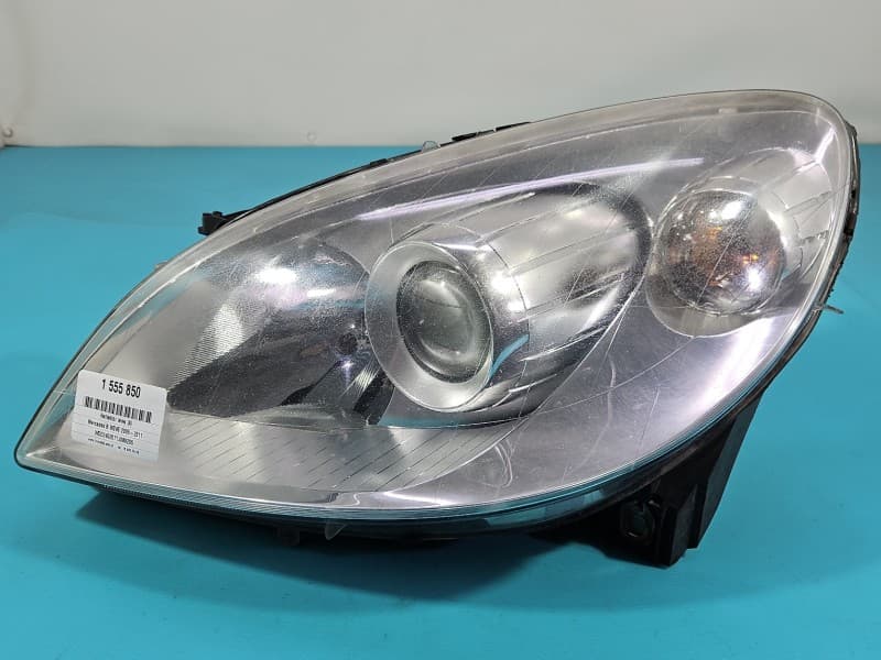 Reflektor lewy lampa przód Mercedes W245 EUROPA 0301220201 A1698201761