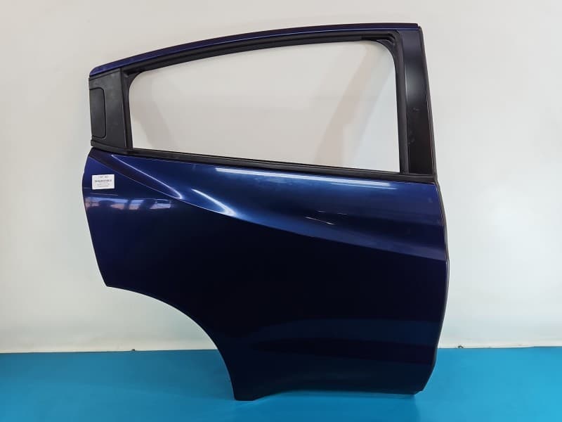 Drzwi tył prawe Honda HR-V II 13-18 HB 5d B594P