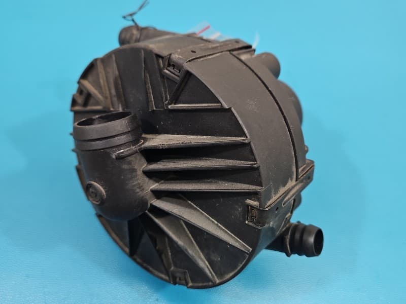 Pompka powietrza wtórnego Mercedes W211 3,5 V6 272964 AD001405185