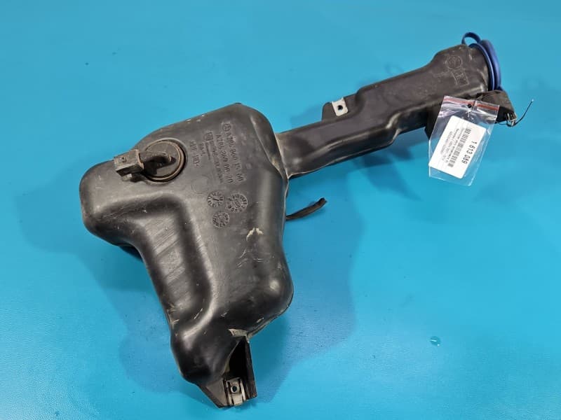 Zbiornik Zbiorniczek płynu spryskiwacza Mercedes W204 A2048601560