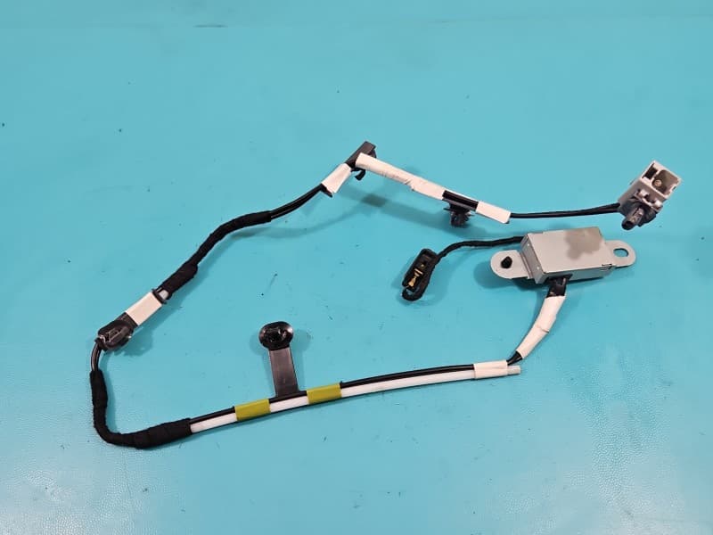 Antena Mazda 3 III BM 13-18 BJS7669N0 granatowy