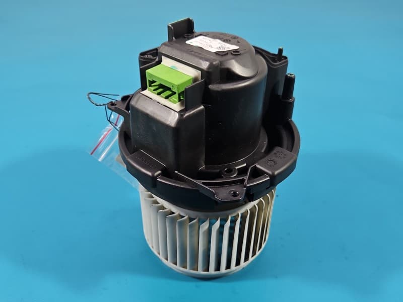Dmuchawa nawiewu wentylator Dacia Sandero III 20- europa M0116360-6875