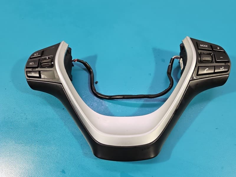 Przełącznik multifunkcja kierownicy Bmw F32 F33 F36 9261861