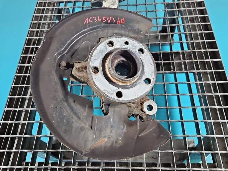 Zwrotnica prawa piasta przód 3,2 R6 b6324s Volvo XC60 I 08-