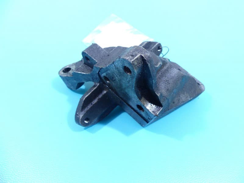 Łapa silnika Mercedes W211 4,0 cdi A6281410440