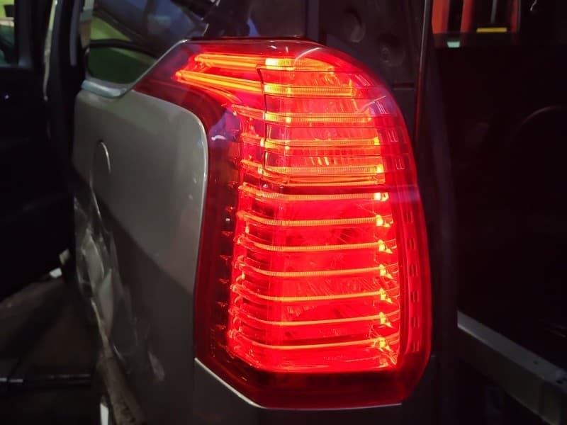 Lampa tył lewa błotnika Peugeot 5008 I 09-17 HB EUROPA