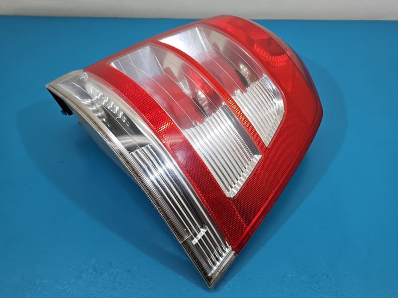 Lampa tył prawa błotnika Opel Zafira B HB EUROPA 13305775
