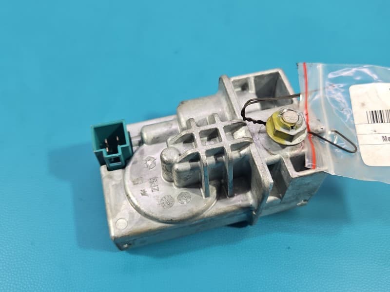 Blokada kierownicy Mercedes GLK X204 08- A2045458132