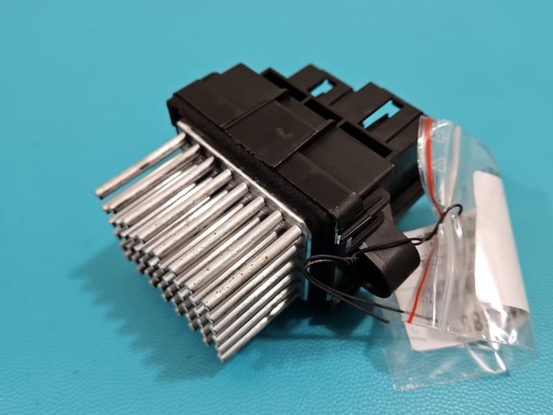 Opornik rezystor Ford Mondeo Mk5 DG9H-19E624-AA F011500104