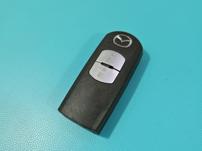 PILOT KLUCZYK KEYLESS Mazda CX-3 14-21 SKE13E-01