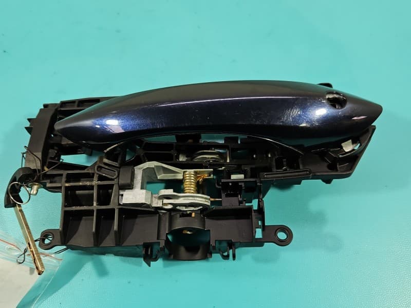 Klamka przód lewa zewnętrzna Bmw f10 f11 7564310 A89 Imperialblau Brillanteffekt Metallic