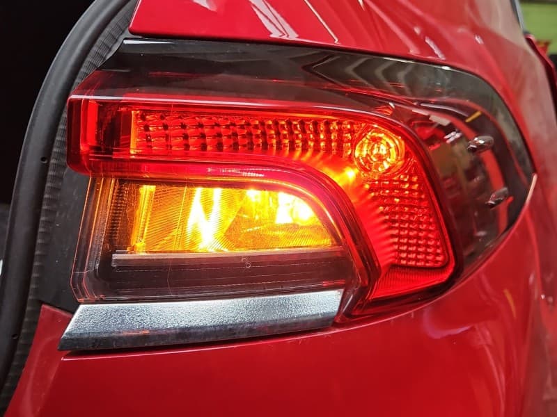 Lampa tył prawa błotnika Toyota Corolla E21 19- sedan EUROPA 81550-02D11-00