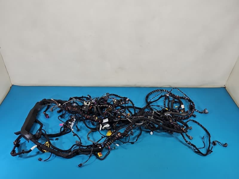 Wiązka instalacja Wnętrza,dorabiana antena gps Skoda Octavia IV 5WA927902 5E3971615A 5E4970155B