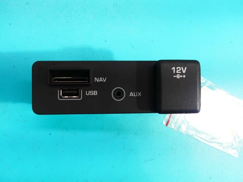 Gniazdo USB Land rover Discovery Sport 14- L550 FK72-19C166-BD 160906B0789X