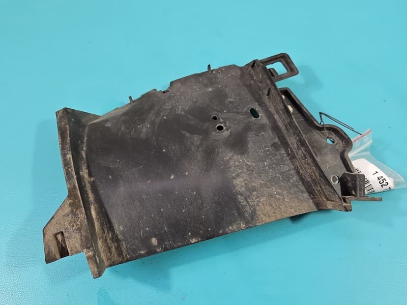 KIEROWNICA Wlot powietrza Jaguar XE X760 2,0d 204DTD GX7M-17E841-AA