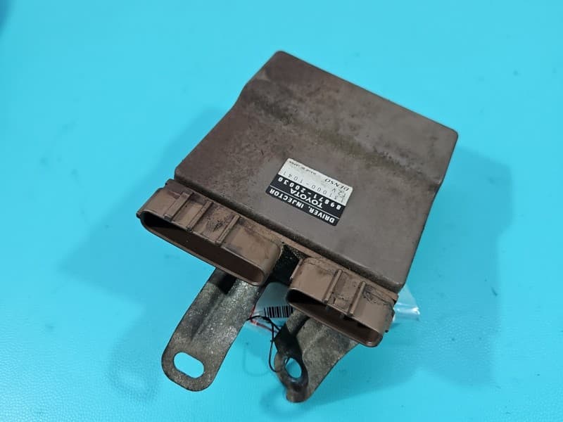 Sterownik moduł WTRYSKÓW Toyota Corolla E12 89871-20030 131000-1041