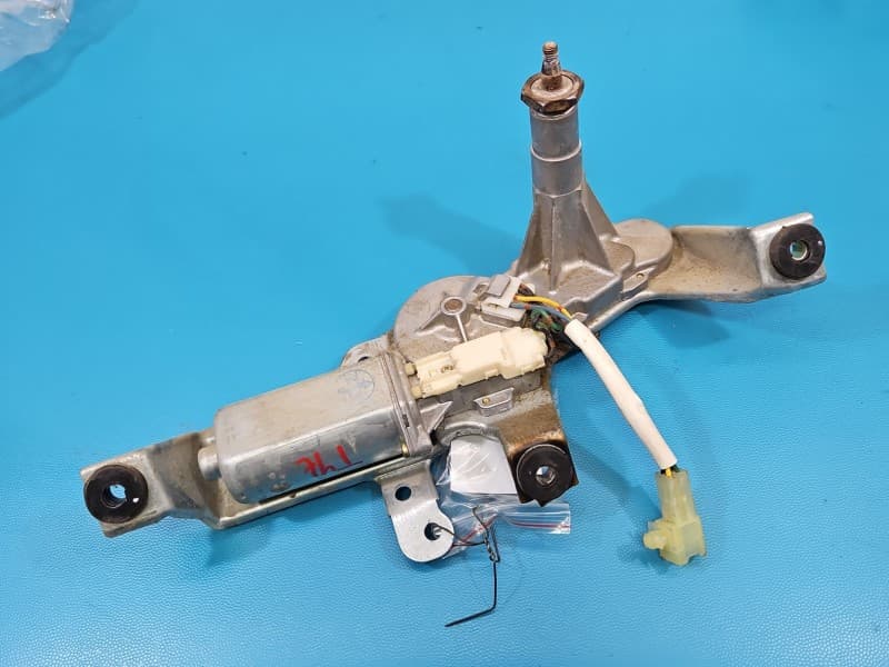 Silniczek Silnik wycieraczki tył Subaru Forester II SG HB 4PIN 34964-581