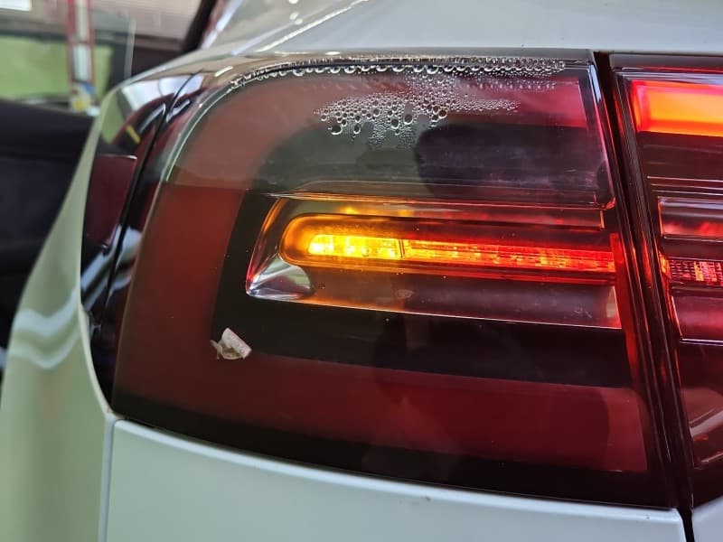 Lampa tył lewa błotnika Tesla Model 3 17- sedan EUROPA 1077399