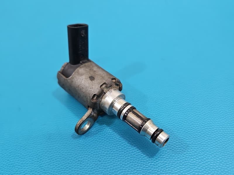 Audi A4 B9 Czujnik REGULATOR CIŚNIENIA 06K115243T