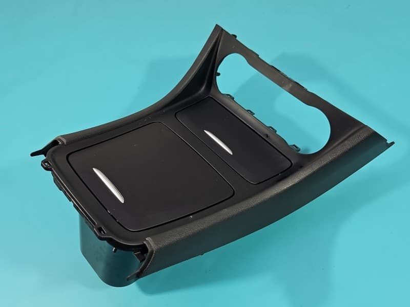 Schowek pasażera Mercedes CLA C117 X117 EUROPA A1768100179 A1766807200 A1766807400
