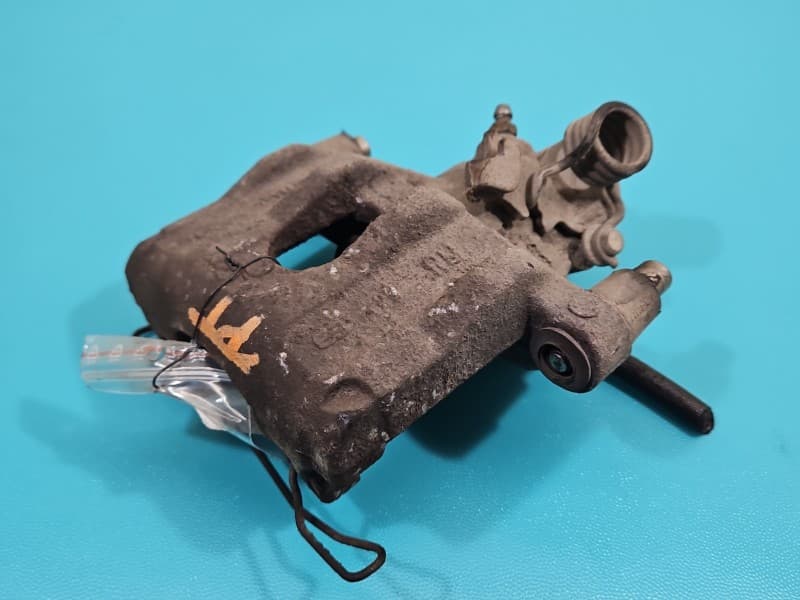 Zacisk tył prawy Ford Focus Mk3 kombi 1,6 tdci