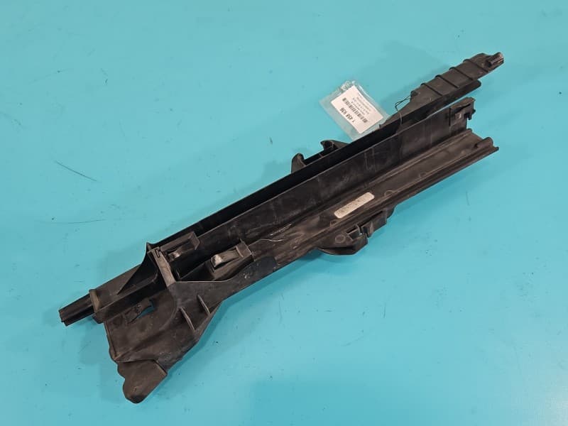 Osłona ZAŚLEPKA PLASTIK MOCOWANIE CHŁODNICY PRAWA STRONA BMW X5 F15 7644872