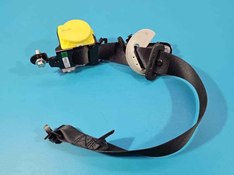Pas bezpieczeństwa tył prawy iii rząd Kia Sorento III 14-20 89870-C5000