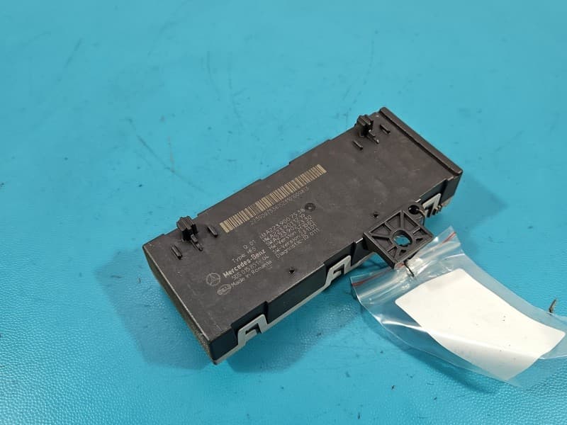 Sterownik moduł klapy bagażnika Mercedes W206 A2239007538