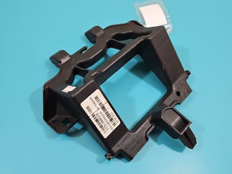 Mocowanie uchwyt konsoli na desce rozdzielczej Ford Transit Courier 14-23 ET76-18888-CB