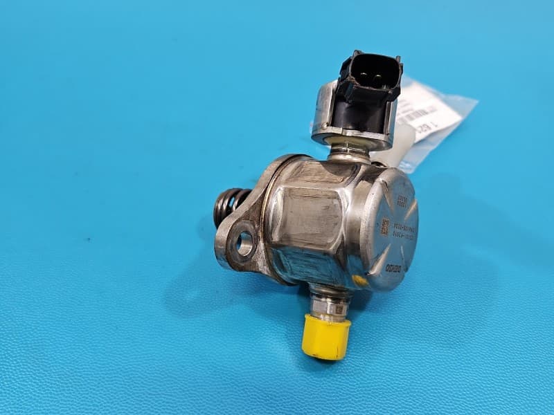 pompka Pompa paliwa Toyota Yaris IV 1,5 12V 23101-F2010 296100-3234 2 pin