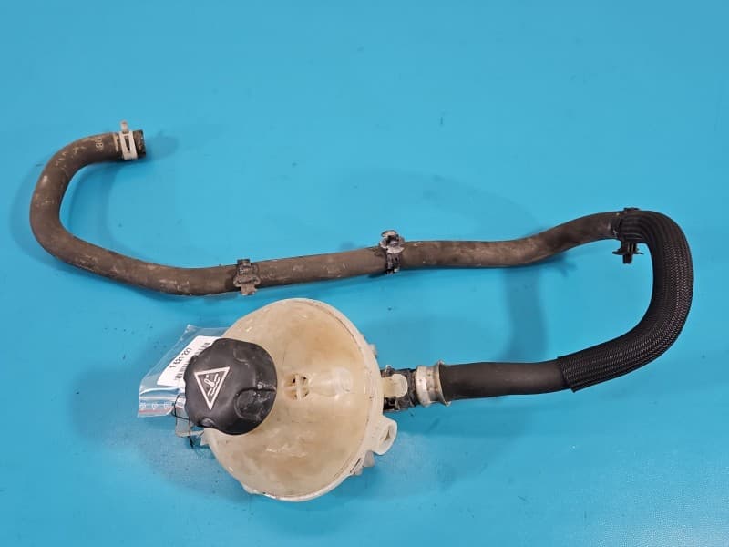Zbiorniczek Zbiornik wyrównawczy Toyota Proace City 1,5 D4D 9678514680