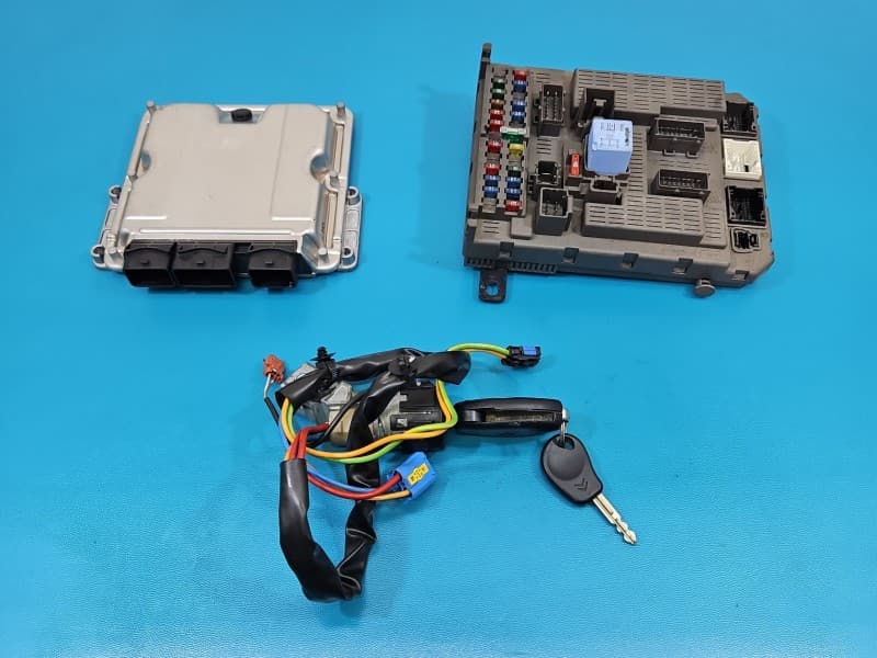 Komputer Sterownik silnika Citroen C5 I 2,0 hdi 0281010808 9644721080