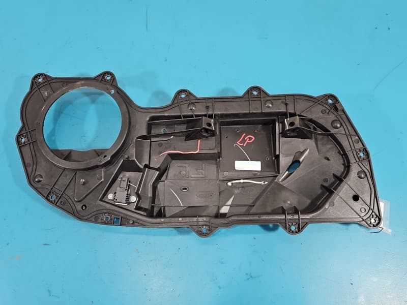 Osłona ZAŚLEPKA PLASTIK Osłona/ wygłuszenie drzwi LEWY PRZÓD Land rover range Evoque I 11-18 BJ3221123AE