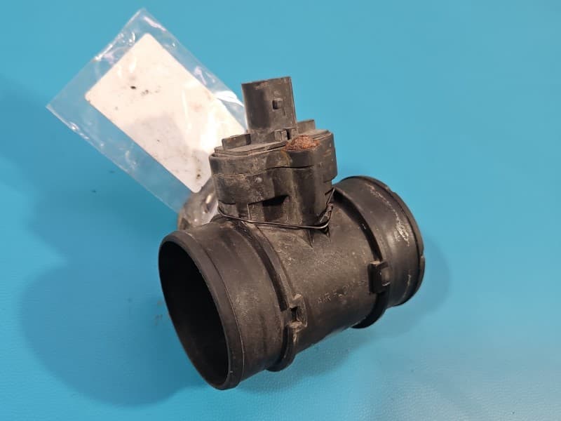 Przepływomierz Opel Corsa D 1,4 16V 13307079