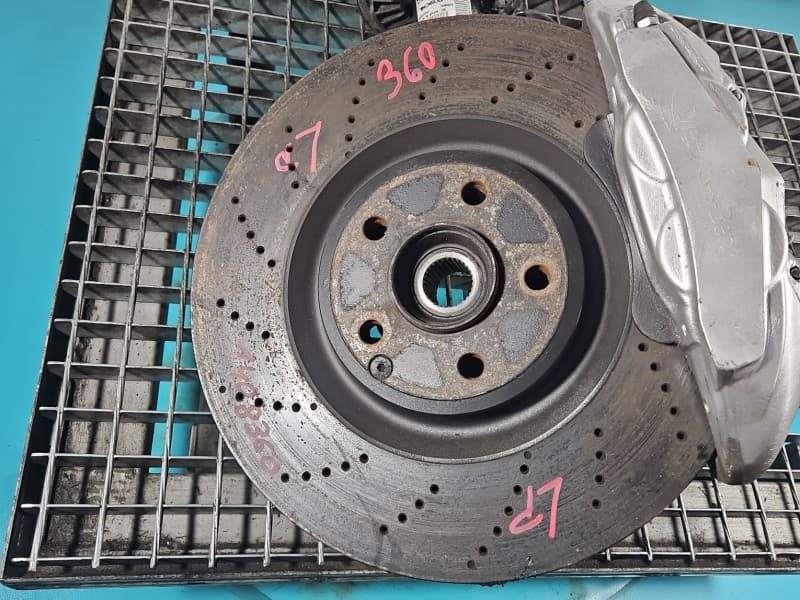 Zwrotnica lewa piasta przód 4,7 V8 278922 Mercedes CLS II C218 W218 218