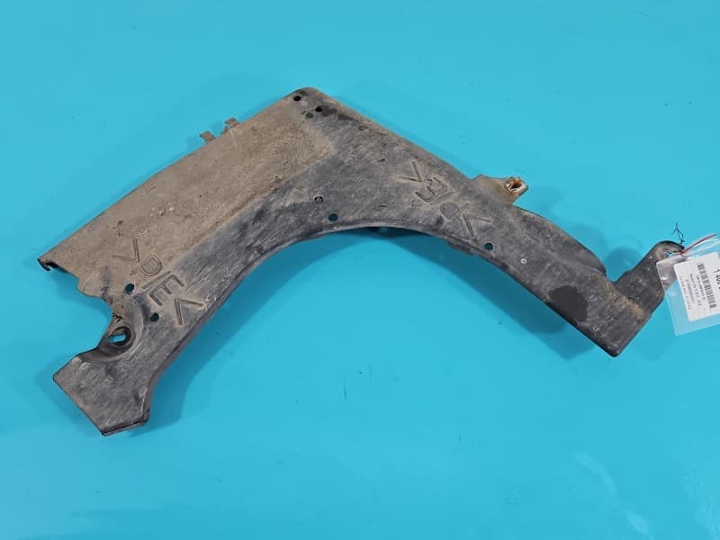 Osłona ZAŚLEPKA PLASTIK PODWOZIA PRAWA Renault Clio IV 12-20 748A22905R