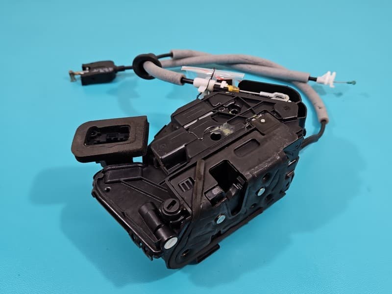 Zamek tył lewy Skoda Karoq 7pin 5TA839015D A5D-5TA839015D